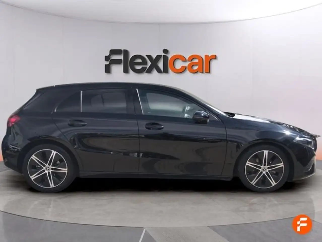 Mercedes-Benz A 200 d — معرض صور السيارة 9