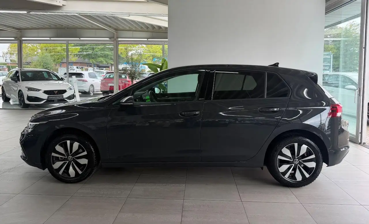 Volkswagen Golf *VIII*Limo*Move*eTSI*Virtual*App-Con*Sitzh* — معرض صور السيارة 2