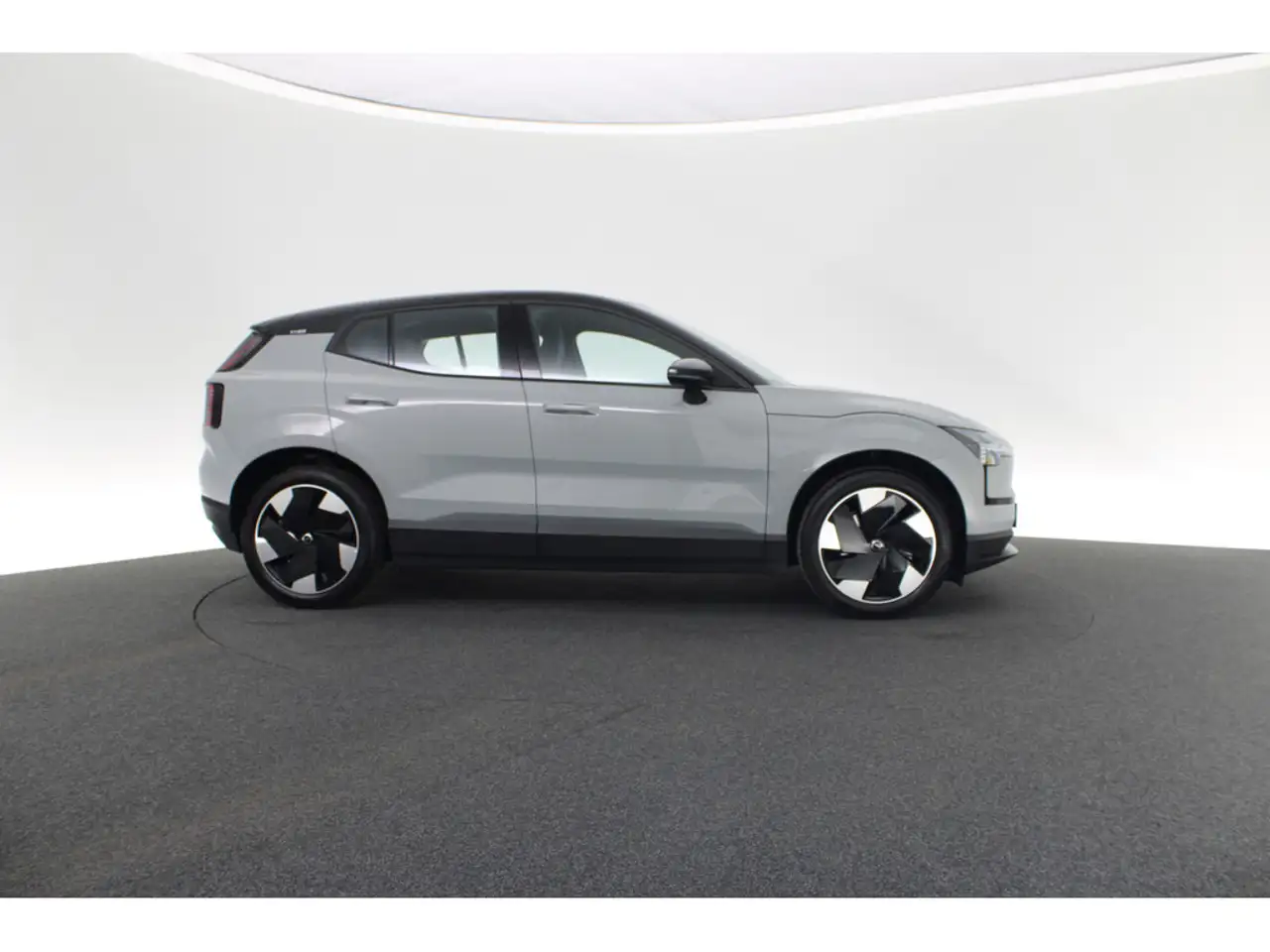 Volvo EX30 Plus 2WD Pure Electric aus 1.Hand ACC — Vehicle gallery 7