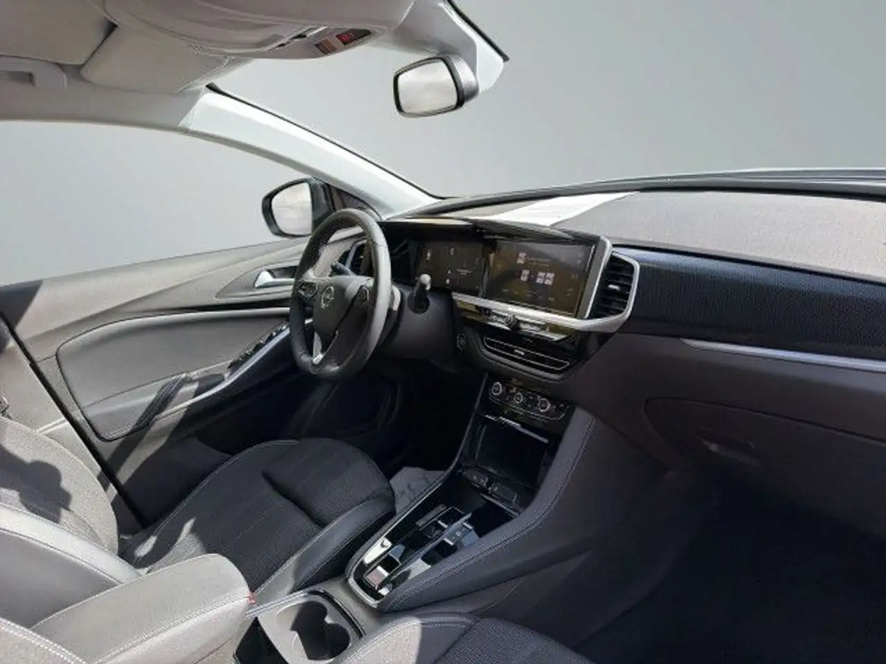 Opel Grandland GS 1.2 131 / R-Kam. / SHZ / LHZ Navi — معرض صور السيارة 15