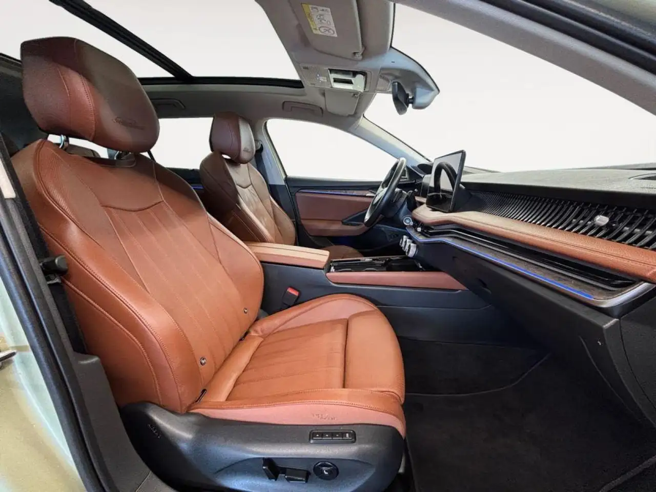 Skoda Superb Combi 1.5 TSI iV P-HEV DSG L&K — Vehicle gallery 5