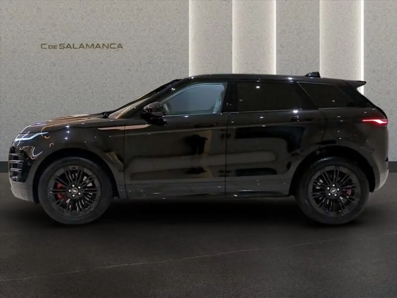 Land Rover Range Rover Evoque 1.5 I3 PHEV Dynamic SE AWD Auto — معرض صور السيارة 8