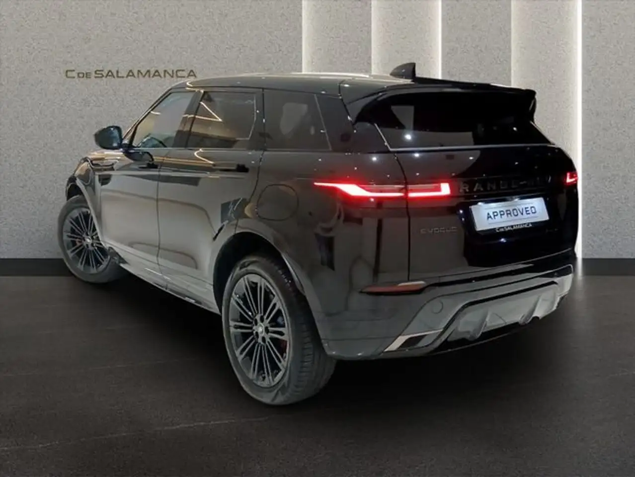 Land Rover Range Rover Evoque 1.5 I3 PHEV Dynamic SE AWD Auto — معرض صور السيارة 7