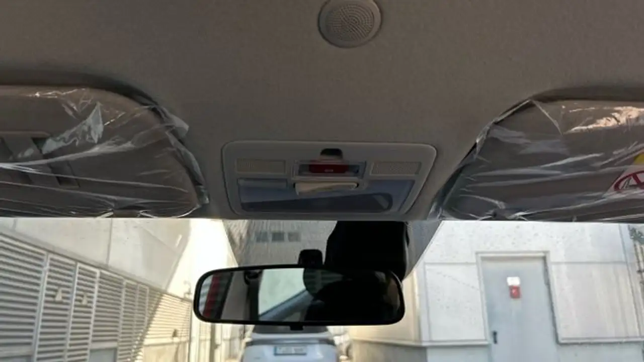 Hyundai i10 1.0 ESSENCE 67 5P — معرض صور السيارة 20