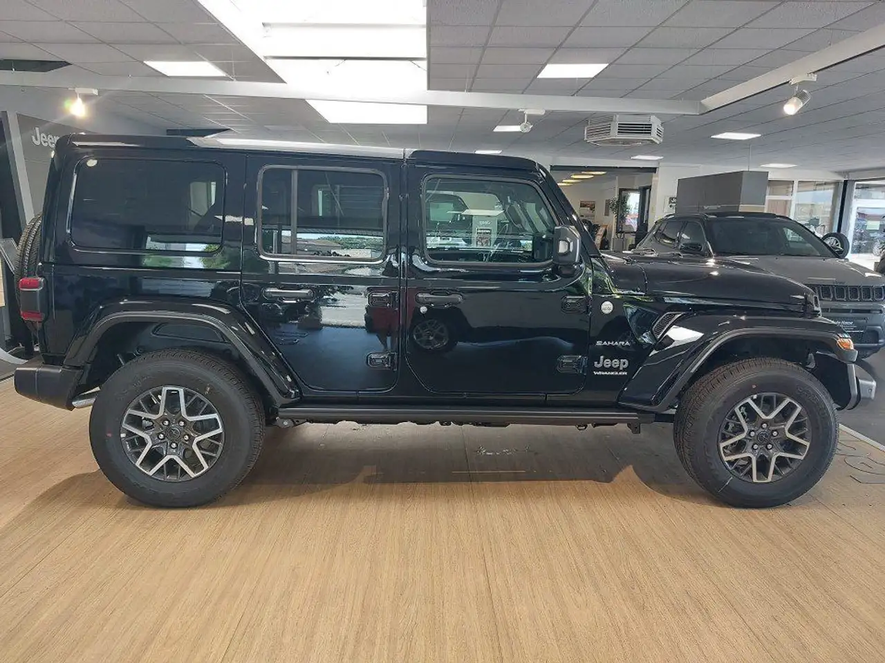 Jeep Wrangler Unlimited 2.0 272PS Sahara Navi Voll-LE — Galería del vehículo 3