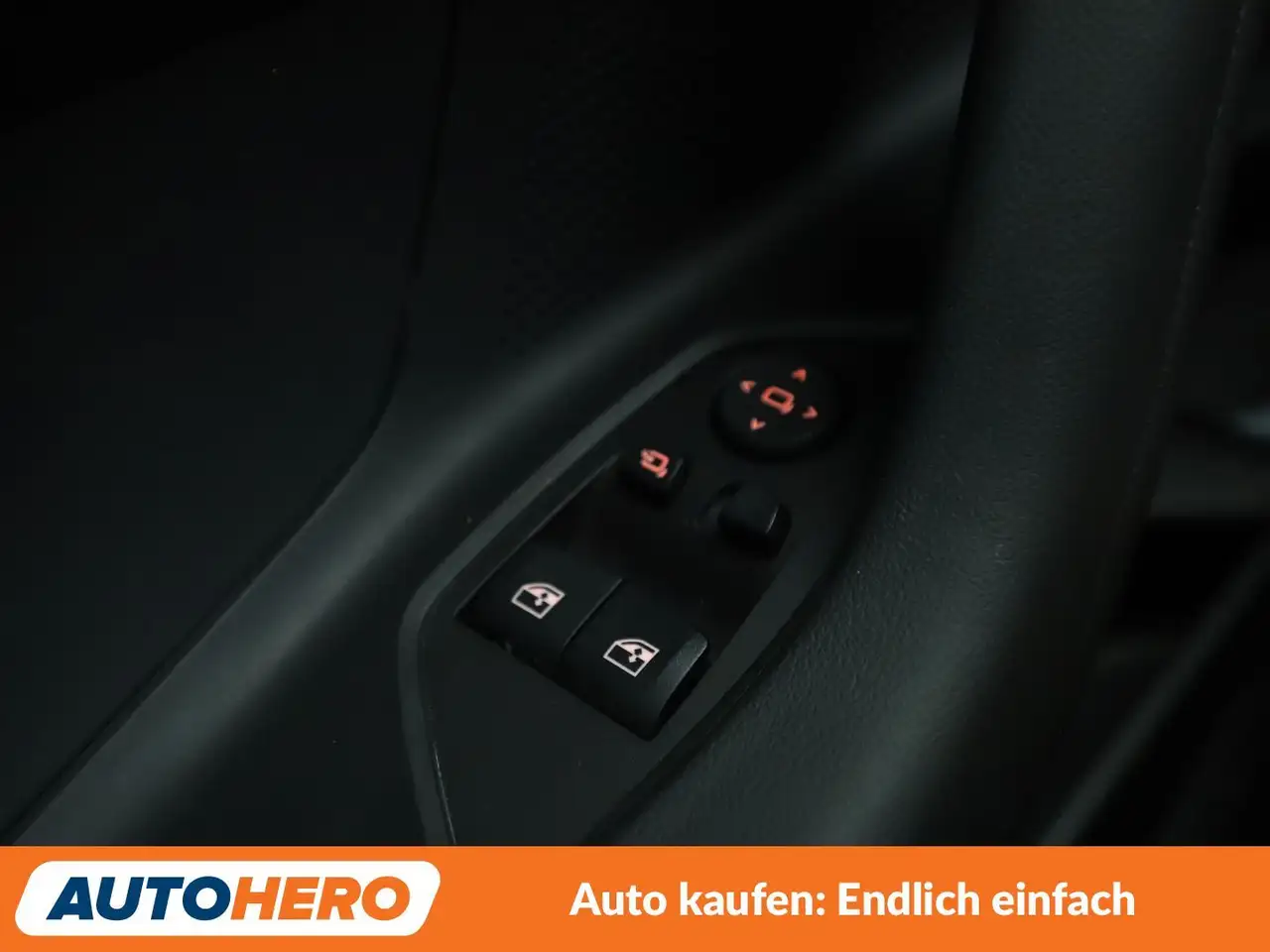 BMW 218 i Aut.*NAVI*PDC*TEMPO*SHZ* — Galería del vehículo 24