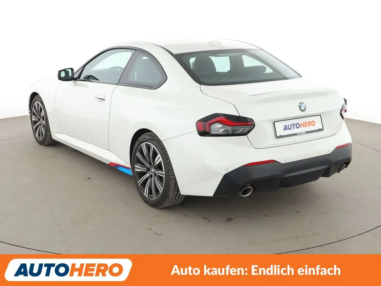 BMW 218 i Aut.*NAVI*PDC*TEMPO*SHZ* — Galería del vehículo 4
