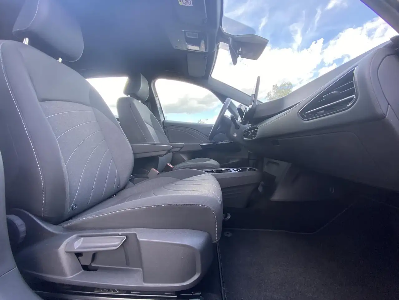 Volkswagen ID.3 Pro FACELIFT WÄRMEPUMPE+APP-CONNECT+KAMERA — معرض صور السيارة 21