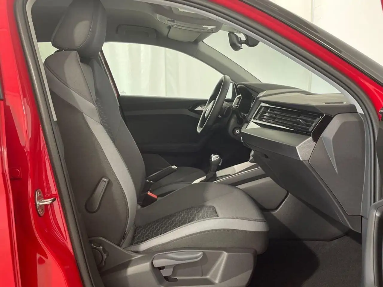 Audi A1 Sportback 30 TFSI S line S tronic — Galería del vehículo 9