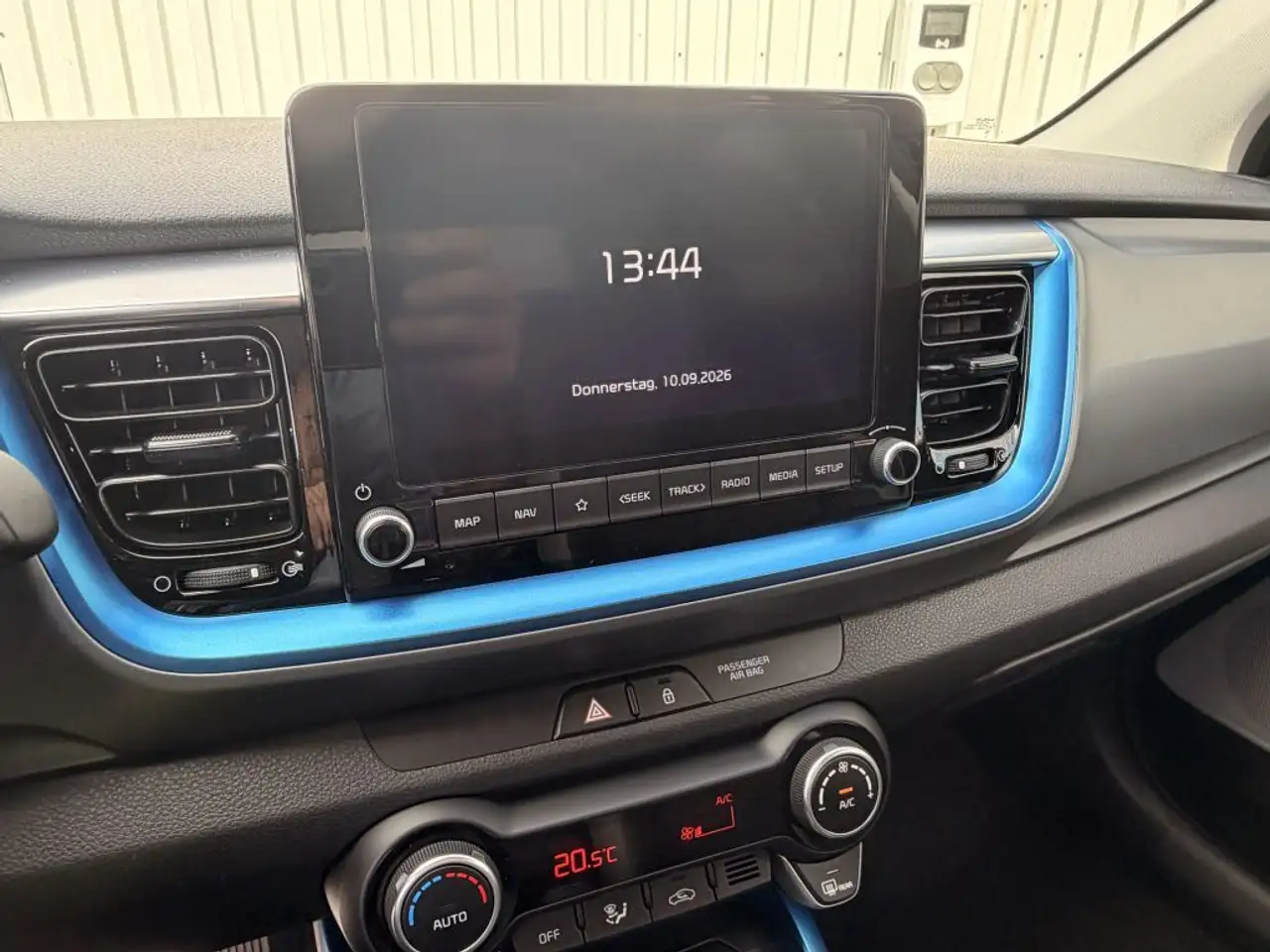 Kia Stonic 1.0 T-GDI OPF Mild Hybrid Spirit — معرض صور السيارة 15
