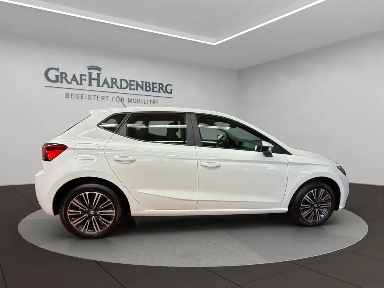 SEAT Ibiza Style 1.0 TSI Navi LED — معرض صور السيارة 7
