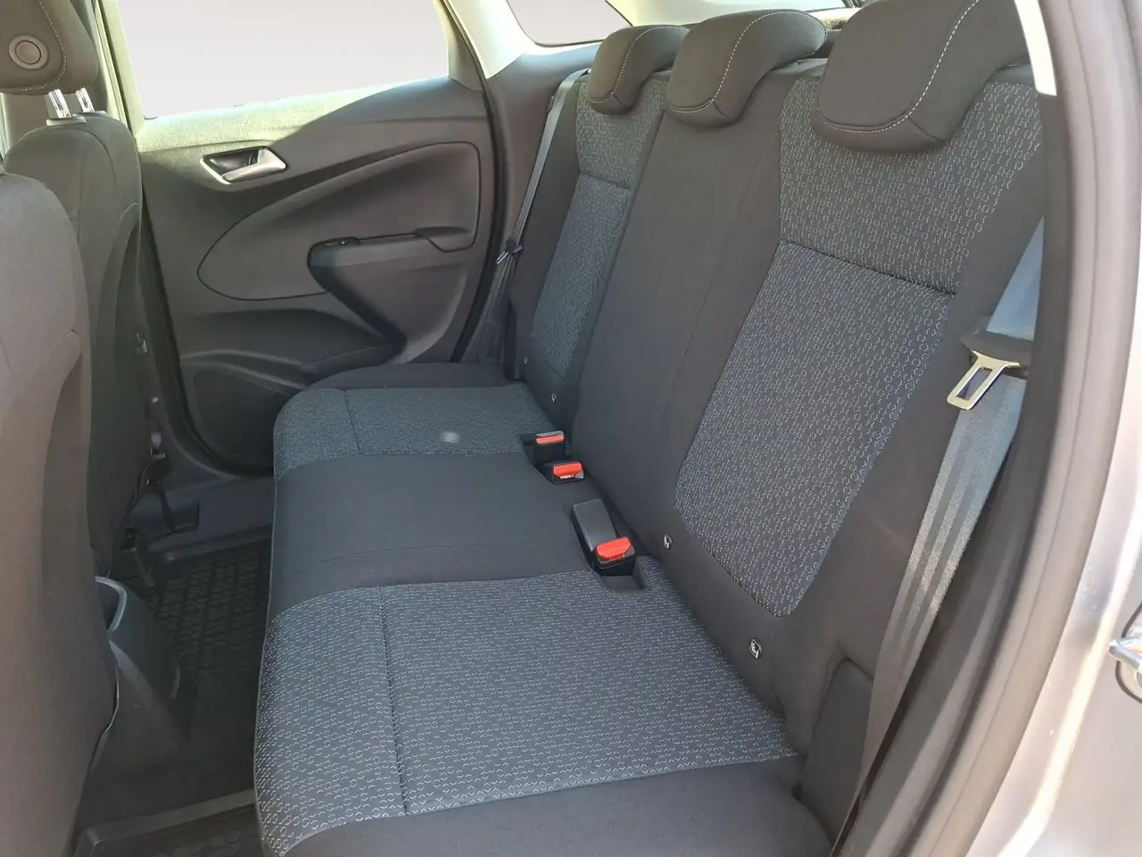 Opel Crossland 1.2 Kamera Allwetter Sitzheizung — معرض صور السيارة 16
