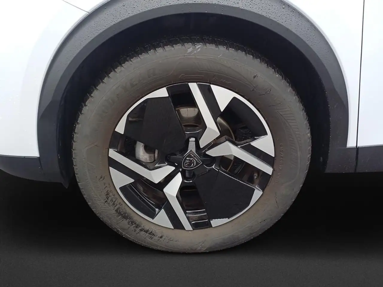 Peugeot 2008 Neuer 2008 Allure PureTech 100 — معرض صور السيارة 8