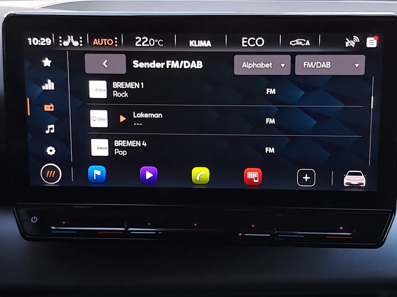 CUPRA Born APP 18" PDC LED SHZ — Galería del vehículo 20