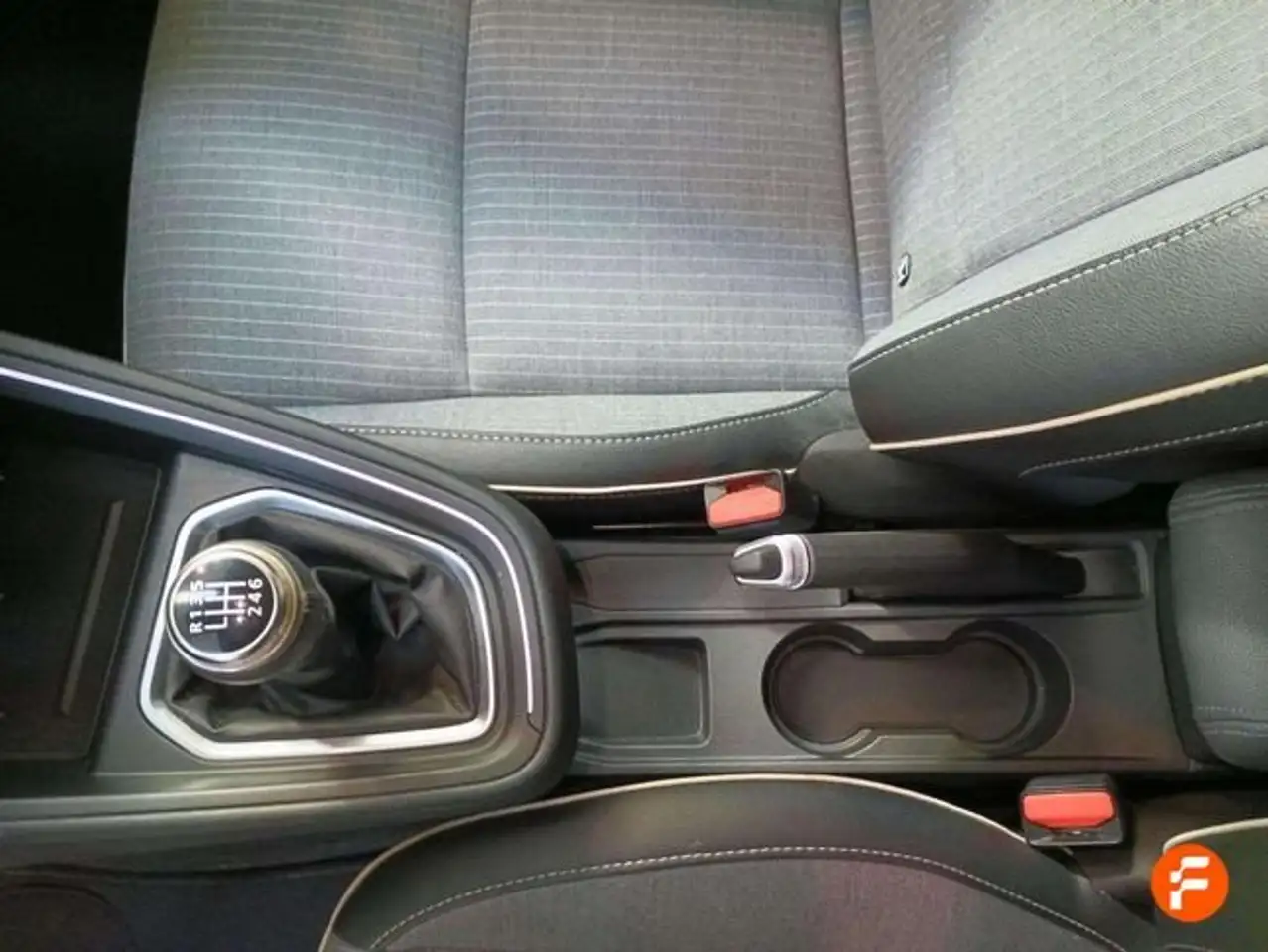 Renault Clio TCe Techno 67kW — Galerie du véhicule 11