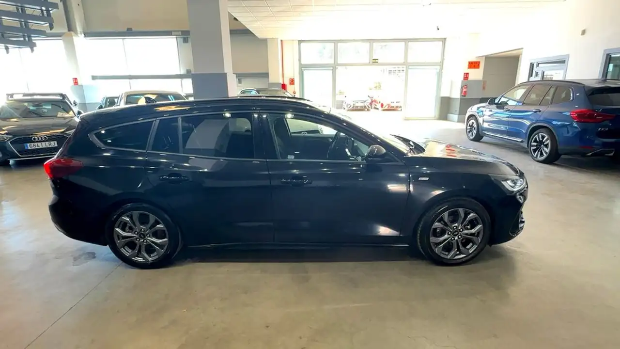 Ford Focus STLine 1.0T EcoBoost mHEV 92kW 125CV — Galería del vehículo 6