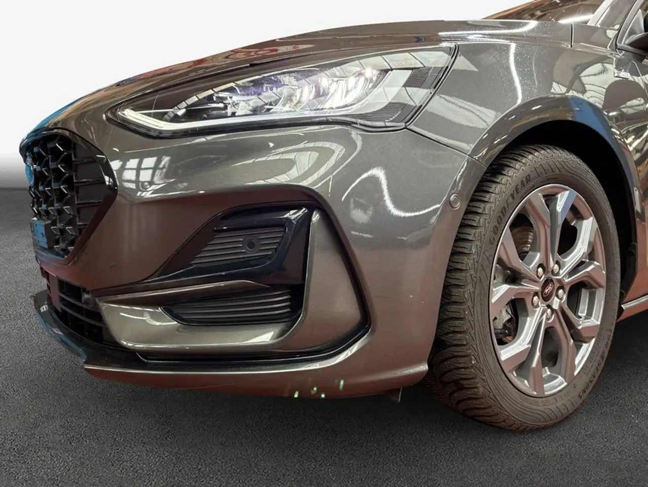 Ford Focus Turnier 1.0 EcoBoost Hybrid ST-LINE X — Vehicle gallery 6