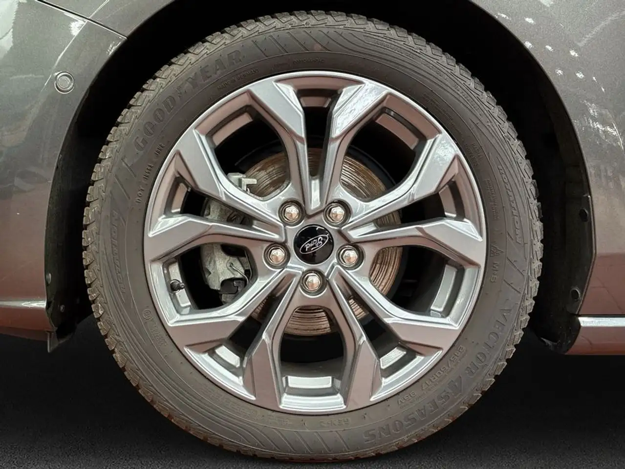 Ford Focus Turnier 1.0 EcoBoost Hybrid ST-LINE X — Vehicle gallery 7