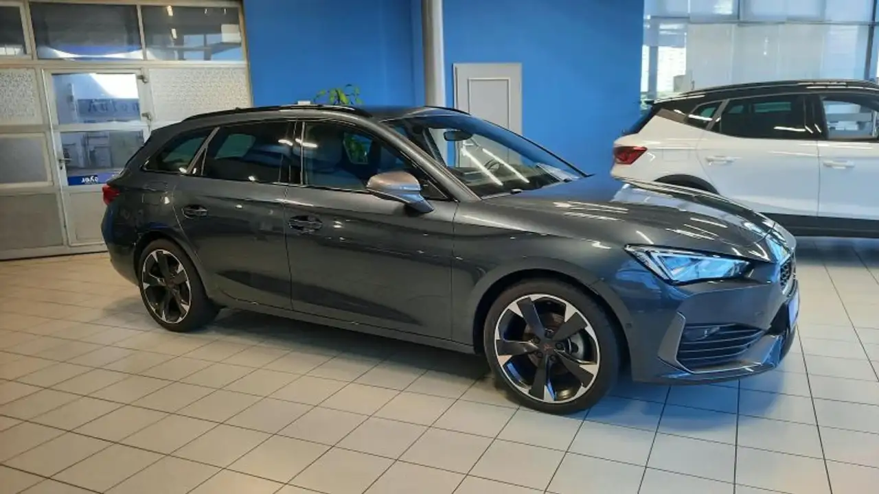 CUPRA Leon ST 1.5eTSI DSG ACC/LED/Kamera/Keyless — Galería del vehículo 2