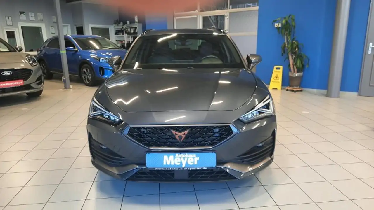 CUPRA Leon ST 1.5eTSI DSG ACC/LED/Kamera/Keyless — Galería del vehículo 3