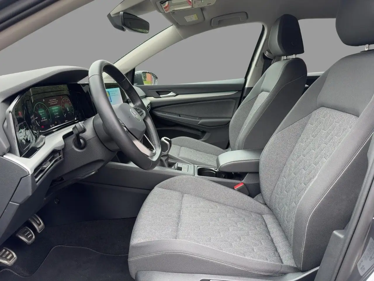Volkswagen Golf VIII 1.0 TSI "MOVE" Climatronic LED PDC SHZ — Galería del vehículo 9