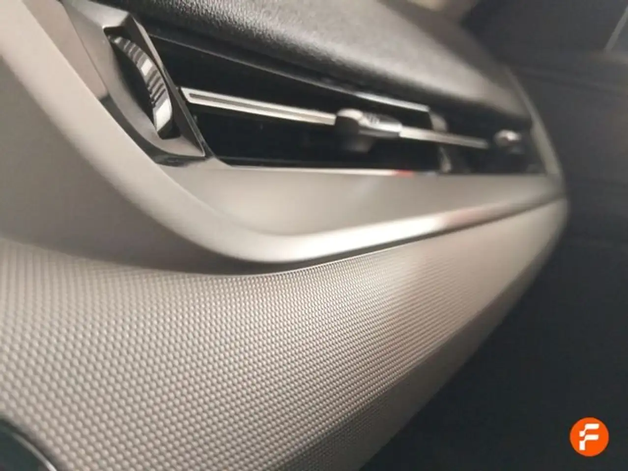 BMW X1 sDrive 18dA — Galerie du véhicule 32