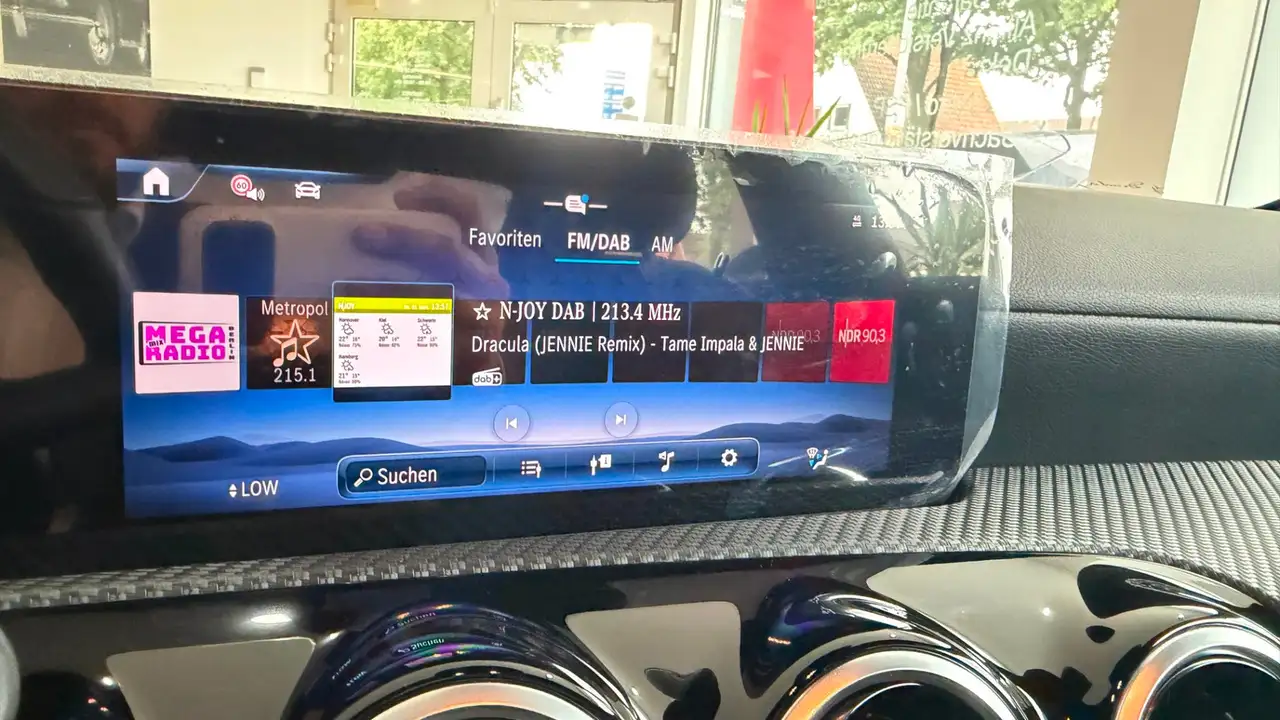 Mercedes-Benz CLA 180 7G-DCT EDITION KAMERA*1.HAND — معرض صور السيارة 30