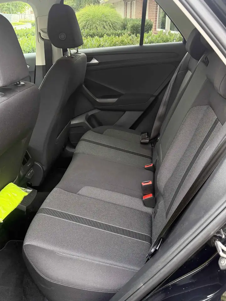 Volkswagen T-Roc Life — Galerie du véhicule 6