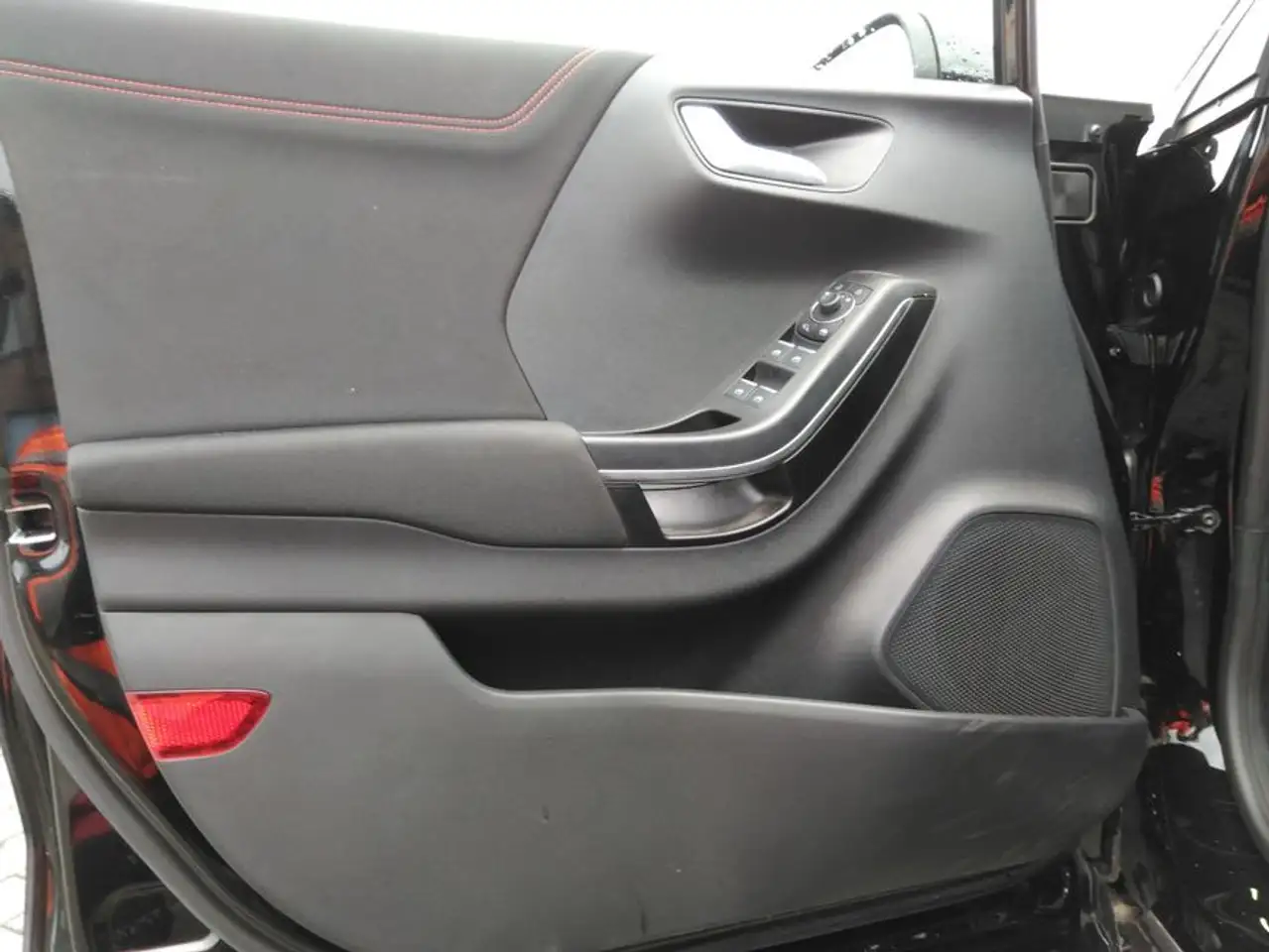 Ford Puma 1.0 EcoBoost Hybrid Aut. ST-LINE — Galería del vehículo 14
