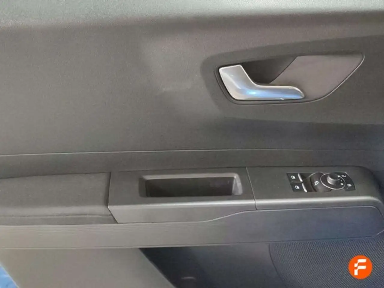 Ford Tourneo Courier 1.0 Ecoboost Trend Aut. — معرض صور السيارة 7