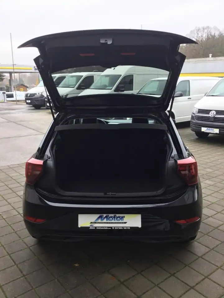Volkswagen Polo Goal 15"LM AHZV Navi 2AC+ LED FLA 4PDC CAM — Galería del vehículo 4