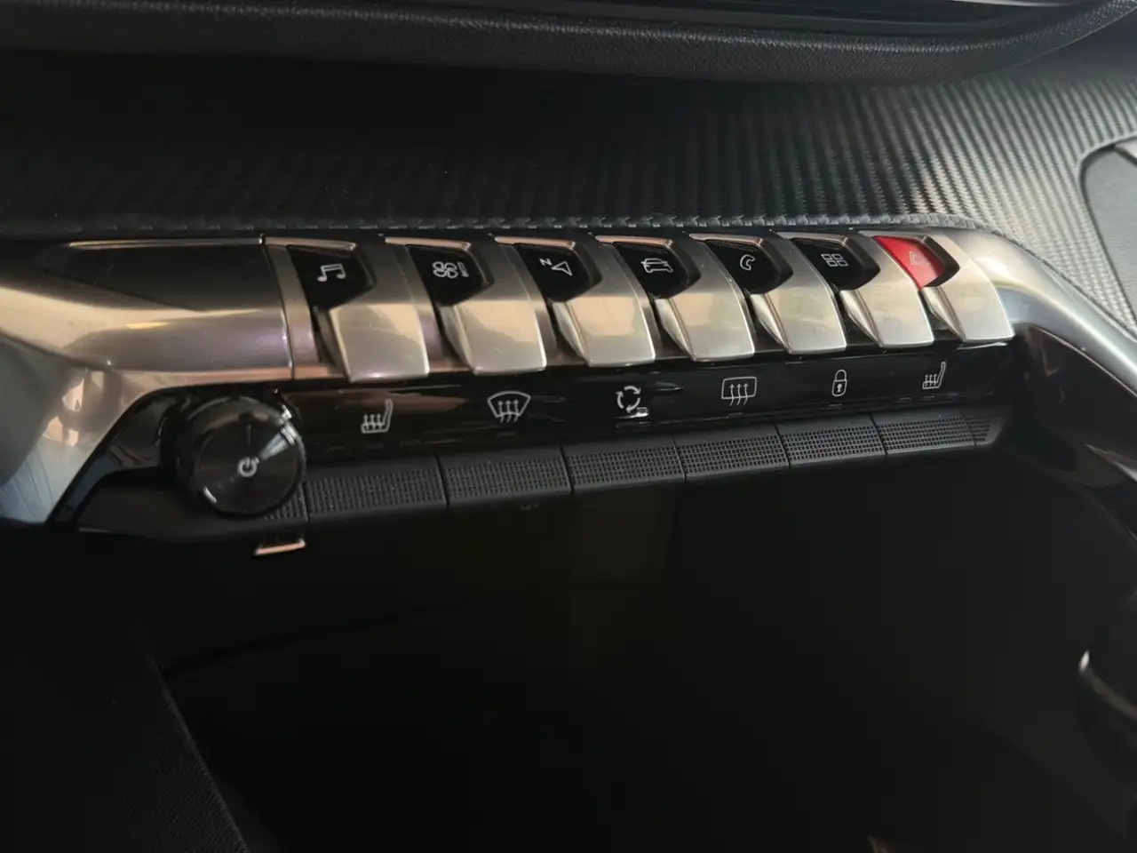 Peugeot 3008 1.2 PureTech Allure Pack Rückfahrkamera*Navi — Galerie du véhicule 17