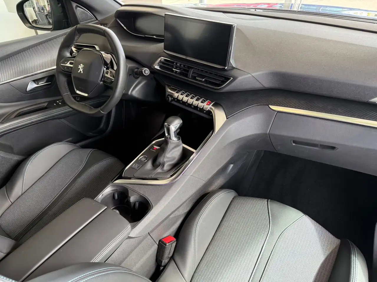 Peugeot 3008 1.2 PureTech Allure Pack Rückfahrkamera*Navi — Galerie du véhicule 14