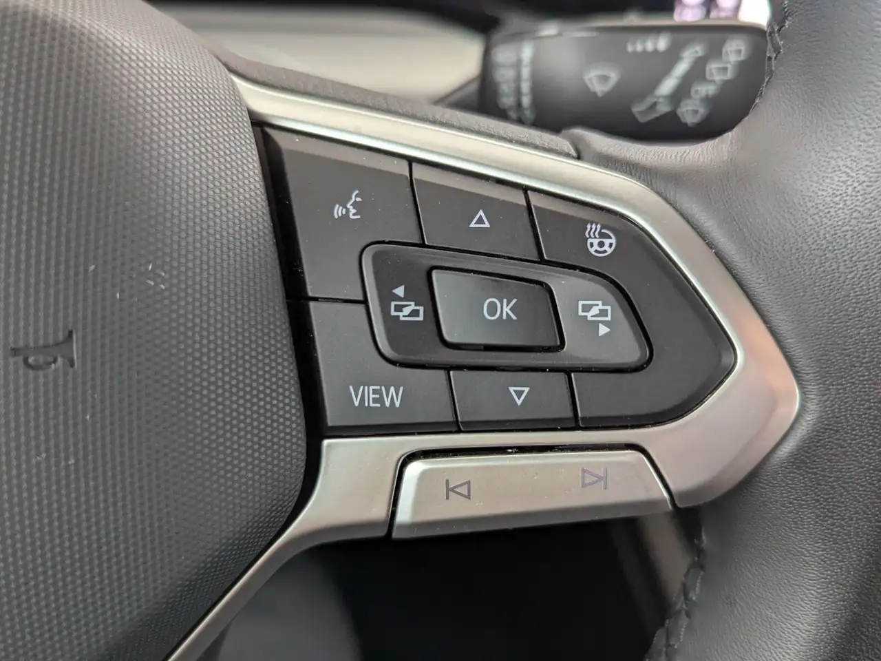 Volkswagen Golf Golf VIII 1.0 TSI Life OPF LED+NAVI+STDHZG+RFK+ — Vehicle gallery 24