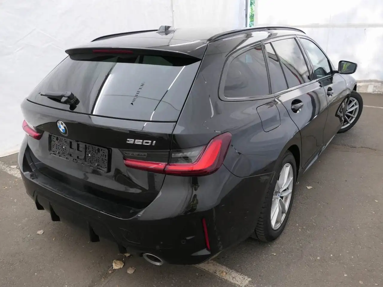 BMW 320 i T.M Sport ACC HUD SuView LivePr.Lordose AHK — معرض صور السيارة 5