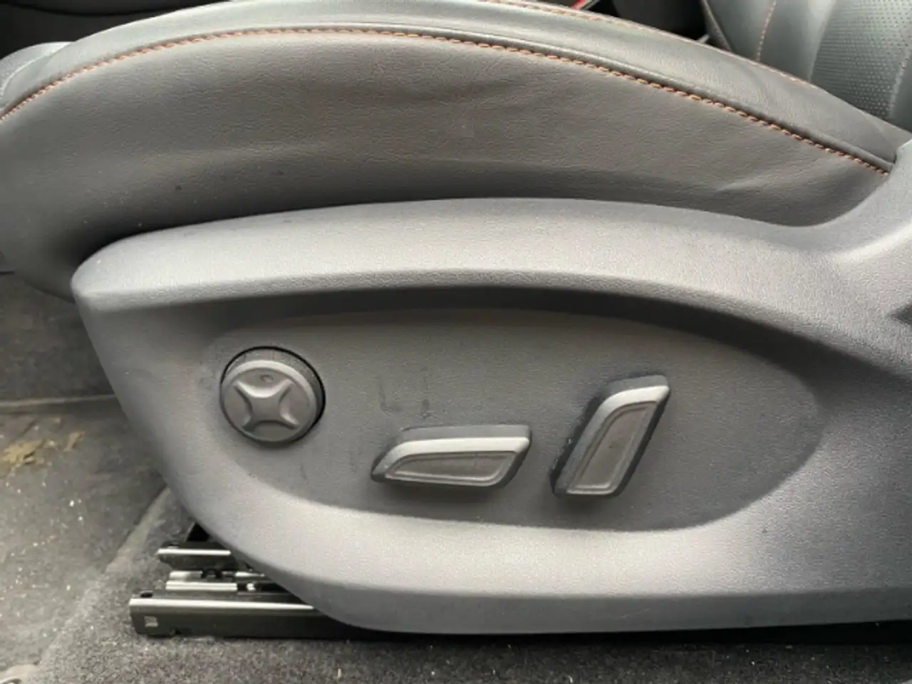 MG HS Luxury Navi+Sitzheizung+Rückfahrkamera+Apple CarPl — Galería del vehículo 19