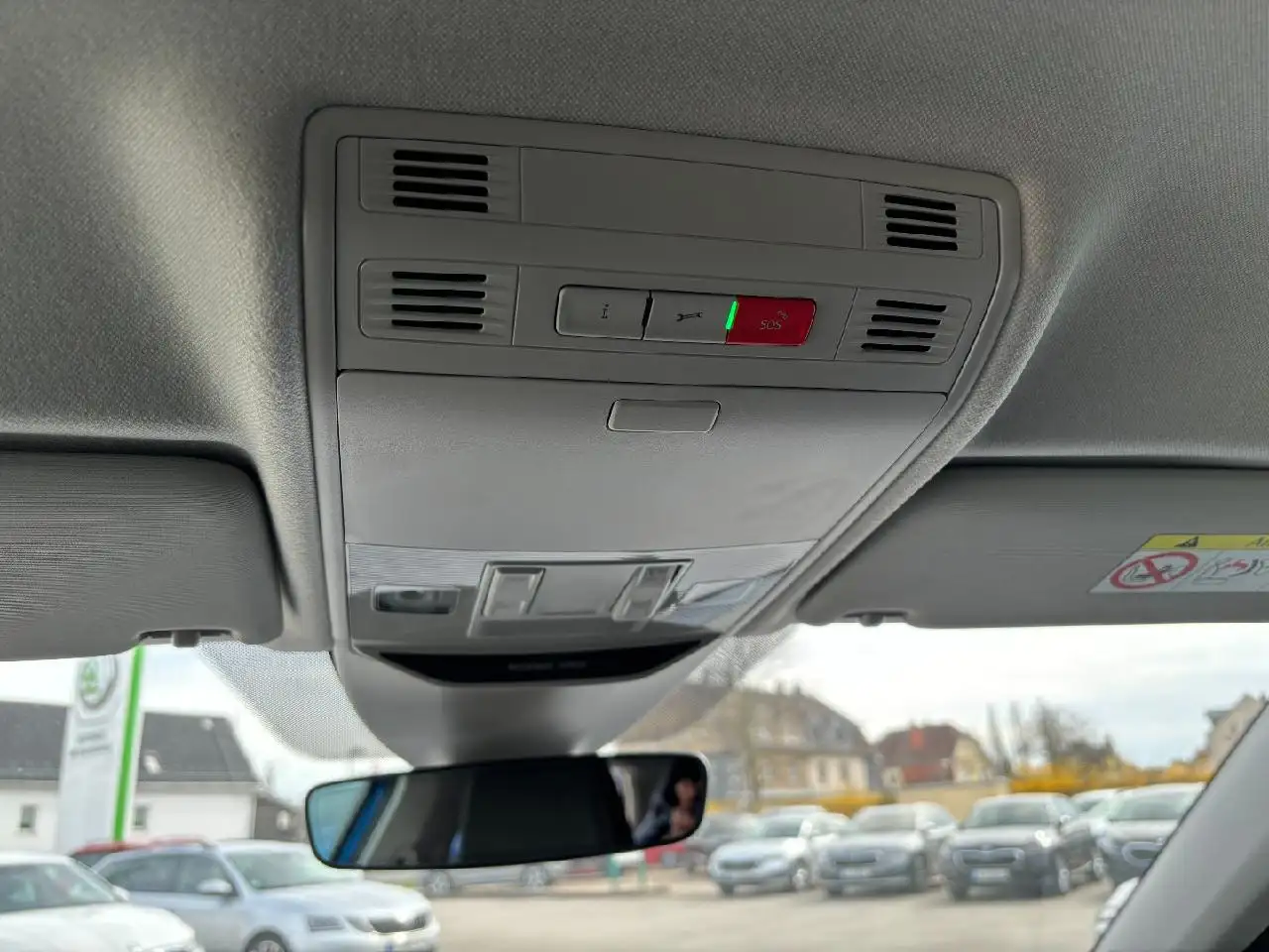 Skoda Fabia Fabia 1.0 TSI DSG Tour ACC KESSY PDC — معرض صور السيارة 10