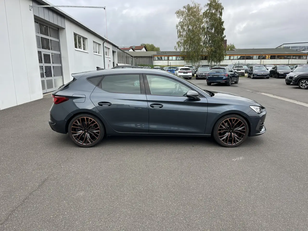 CUPRA Leon 2.0 TSI DSG VZ 163€ m.20% Anz. Navi ACC LED RFK — Galerie du véhicule 6