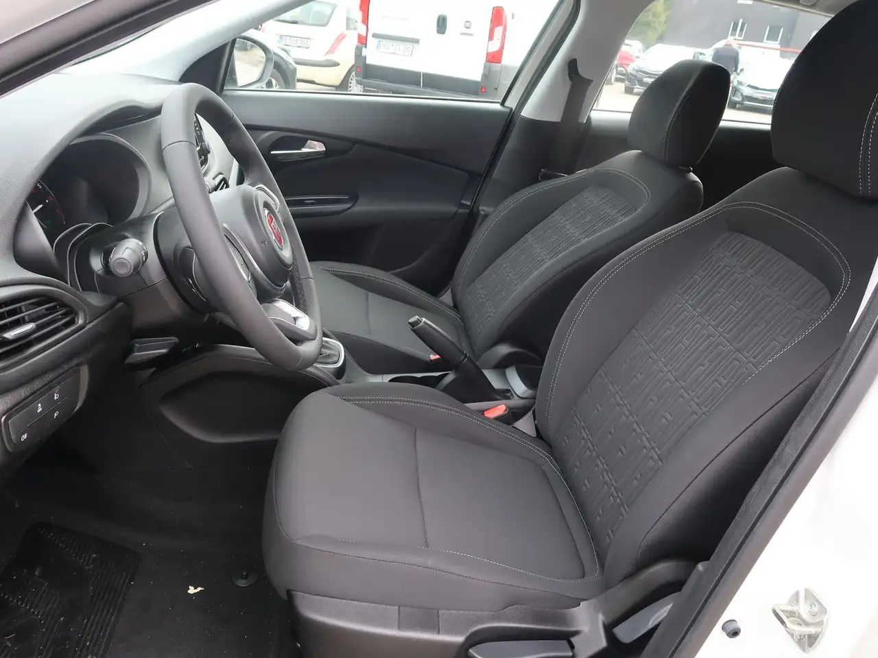 Fiat Tipo Kombi 1.5 GSE Hybrid Automatik Klima M+S — معرض صور السيارة 7