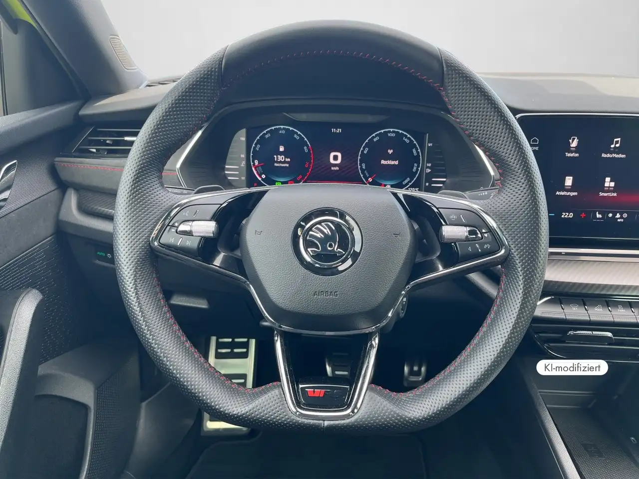 Skoda Octavia Combi RS 2.0 TSI DSG MATRIX RFK SHZ CARP — Vehicle gallery 9