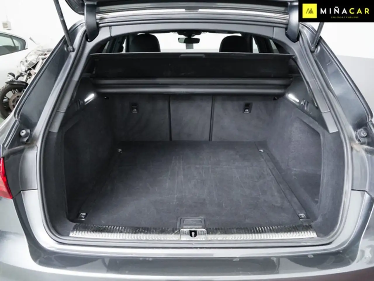 Audi A4 Avant S line 40 TDI 150kW quattro S tron — Vehicle gallery 32