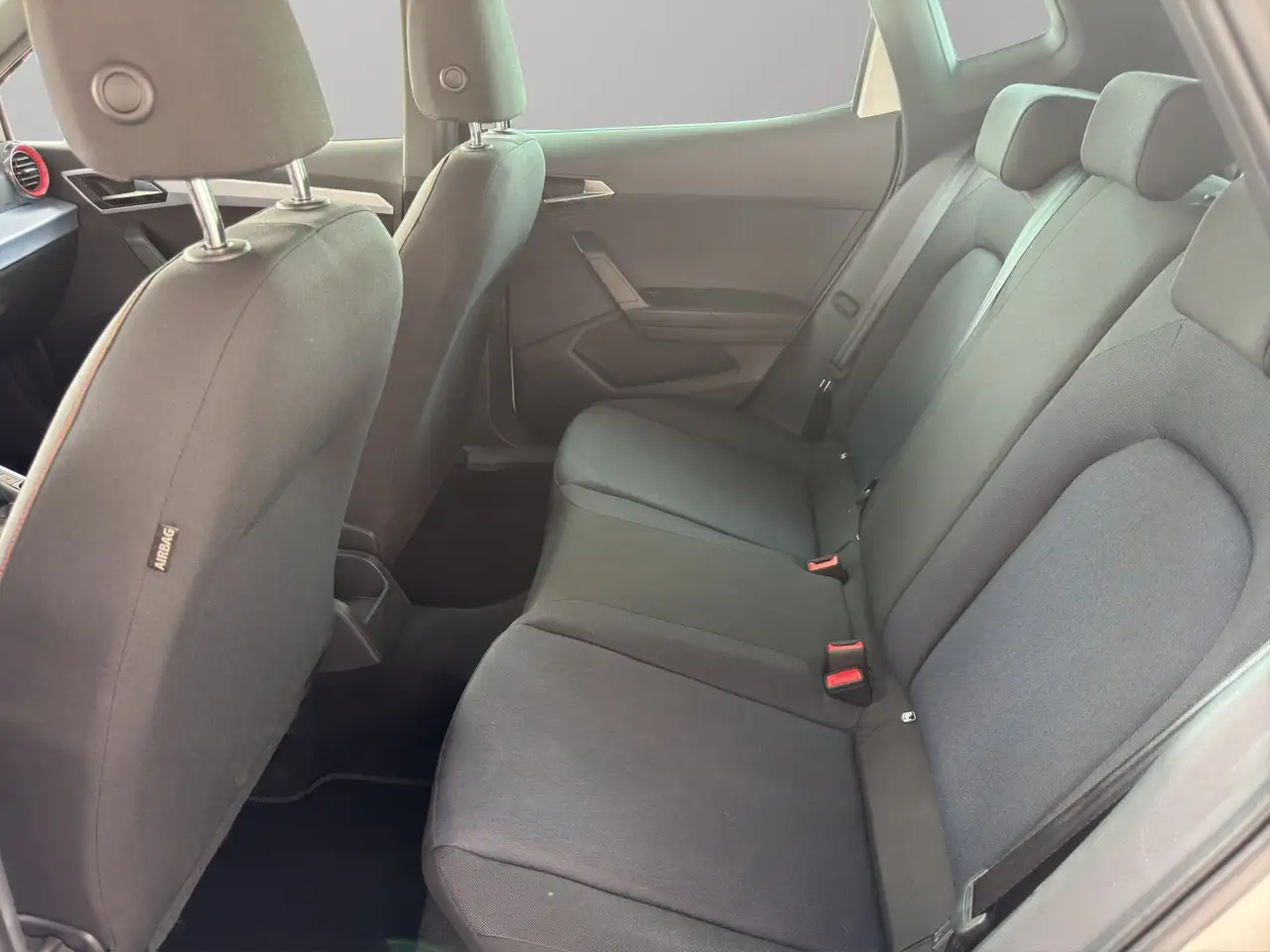 SEAT Arona 1,0 TSI FR Navi RFK LED — Galerie du véhicule 13