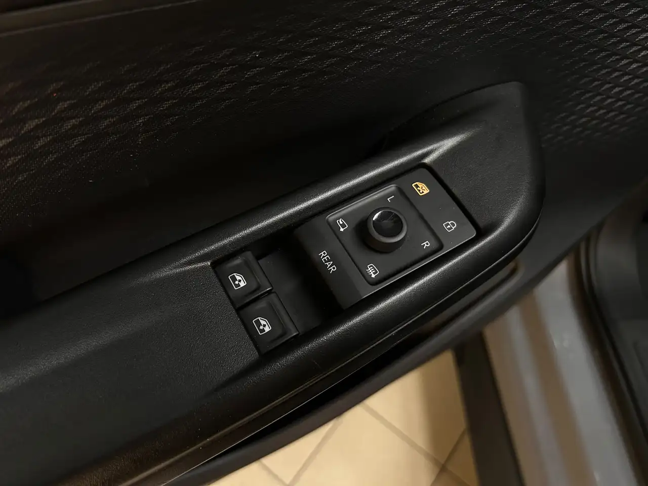 CUPRA Born 58 KWH >LED+TEMP+MFL+PDC+CARPLAY+LM — Vehicle gallery 25