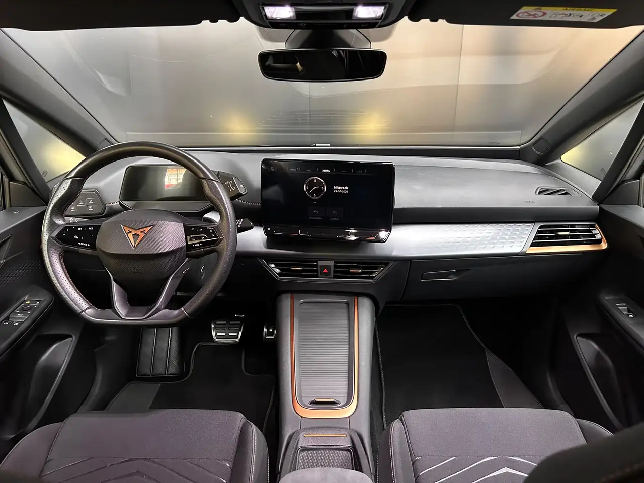 CUPRA Born 58 KWH >LED+TEMP+MFL+PDC+CARPLAY+LM — Vehicle gallery 14