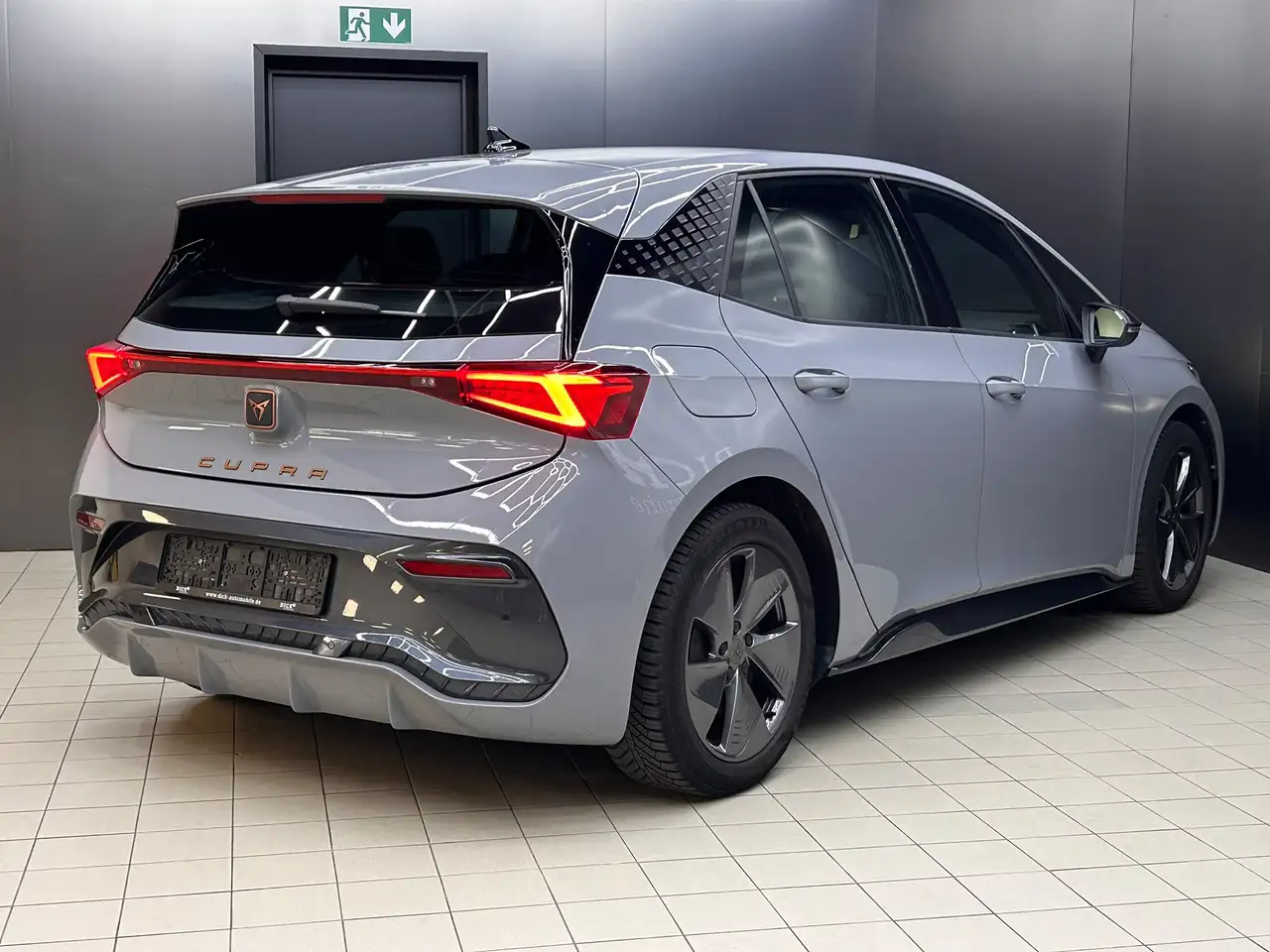 CUPRA Born 58 KWH >LED+TEMP+MFL+PDC+CARPLAY+LM — Vehicle gallery 8