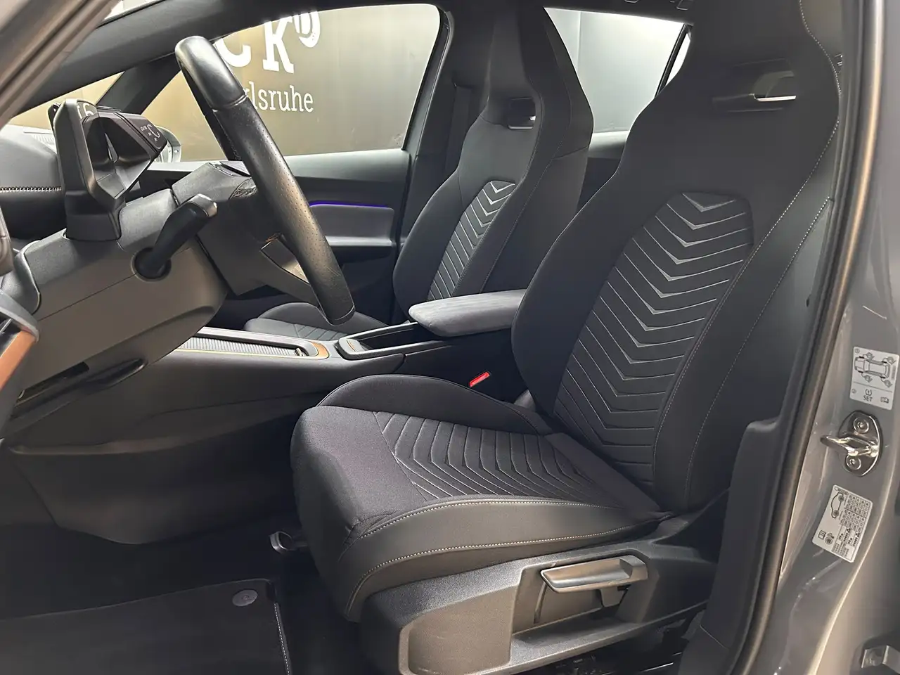 CUPRA Born 58 KWH >LED+TEMP+MFL+PDC+CARPLAY+LM — Vehicle gallery 9
