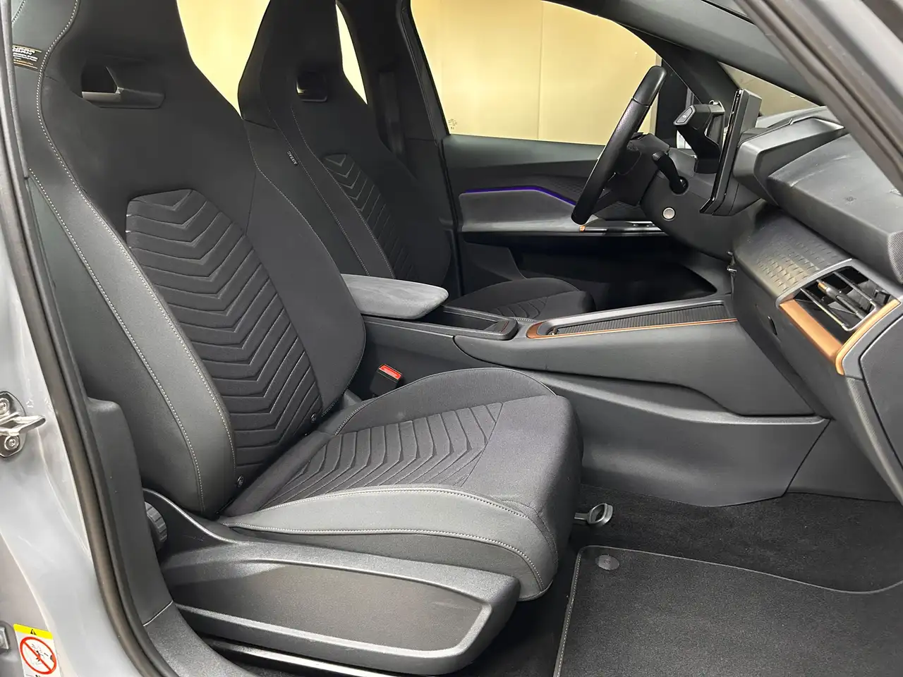 CUPRA Born 58 KWH >LED+TEMP+MFL+PDC+CARPLAY+LM — Vehicle gallery 10