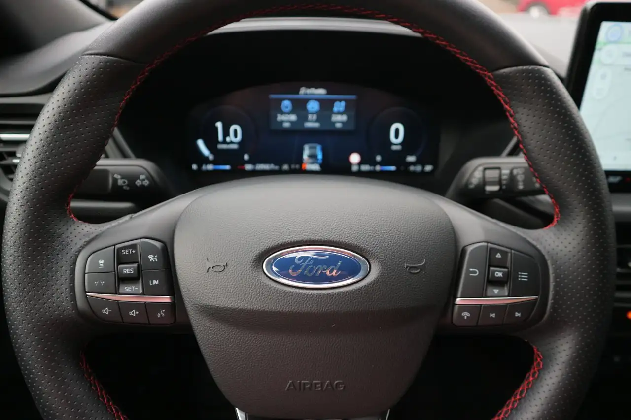 Ford Kuga 1.5 Aut. ST-Line X Matrix B&O 360° HuD — Vehicle gallery 25