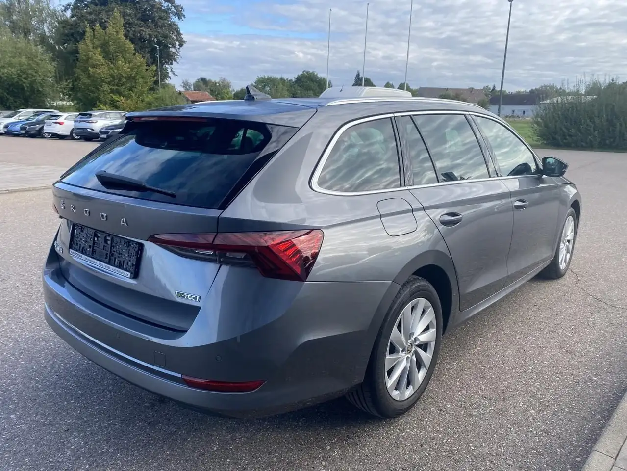 Skoda Octavia Combi 1.5 eTSI DSG STYLE AHK+EL.HECK+HEA — Vehicle gallery 6
