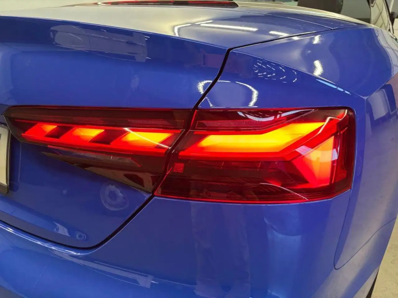 Audi A5 Cabrio 40 TFSI S line S tronic — Vehicle gallery 18